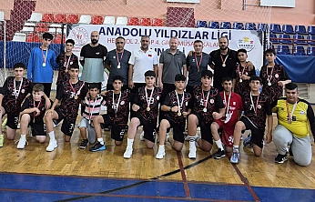 Elazığ'ın kız ve erkek hentbol takımları Türkiye Finalleri'nde