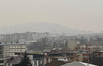 Elazığ'ın yüksek kesimlerinde sis etkili oldu