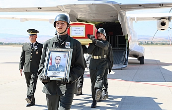 Elazığ şehidini askeri törenle karşıladı