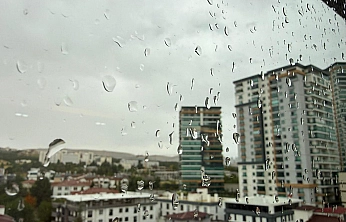 Elazığ yaza ağlayarak veda Etti
