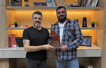 Elazığlı yönetmen İngiltere'yi salladı! 'Fotosel' Türkiye'ye ödül getirdi