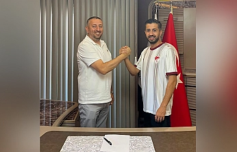 Elazığspor Onur Eriş'le sözleşme imzaladı