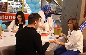 Fethi Sekin Şehir Hastanesi'nden diyabet konusunda bilgilendirme çalışması