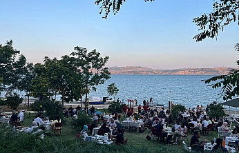 Fırat Üniversitesi Hazar Gölü'nde Turizm ve kültüre katkı sunmaya devam ediyor
