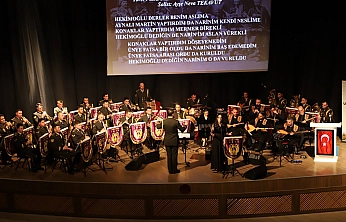 Fırat Üniversitesi'nde bando konseri ayakta alkışlandı