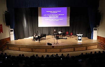 Fırat Üniversitesinde piyano eşliğinde eserler konseri düzenlendi