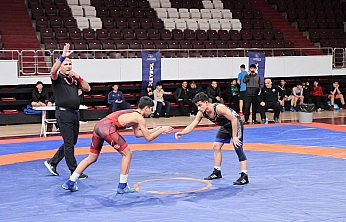 Güreşçiler Elazığ'da mindere çıkıyor