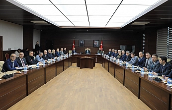 İktidar şerik istemedi