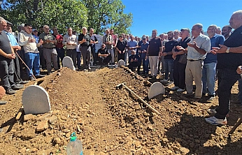 Karakoçan'da cinayete kurban giden çift gözyaşlarıyla uğurlandı