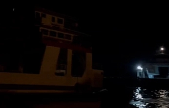 Malatya-Elazığ feribotunda fırtına krizi