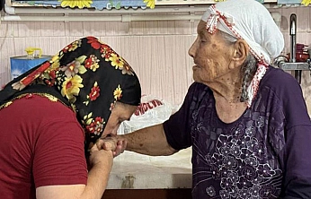 Milyonluk miras kavgasında anne-kız yüzleşti! Elini öptü,