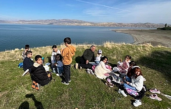 Minik öğrenciler kuş gözlemi ve tabiat eğitimine katıldı