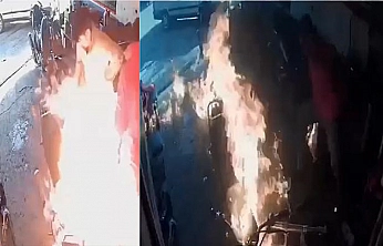 Motosikletteki yangına yanıcı maddeyle müdahale edince alevlerin arasında kaldılar