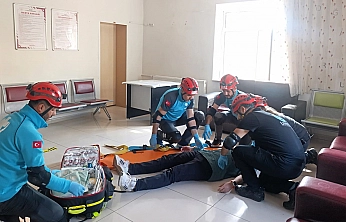 Palu Devlet Hastanesi'nde afet tatbikatı gerçekleştirildi