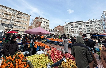 Salı Pazarı El Yakıyor: Alışveriş lüks oldu