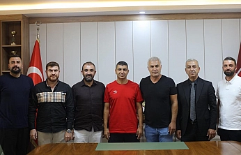Sedat Karataş ve Hasan Özkan Uygur'dan Başkan Toprak'a hayırlı olsun ziyareti