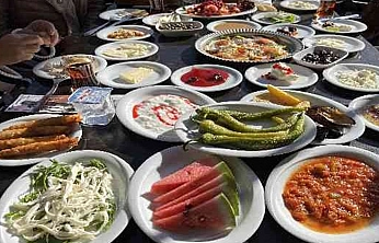 Serpme kahvaltı ve açık büfe densizliği son buluyor