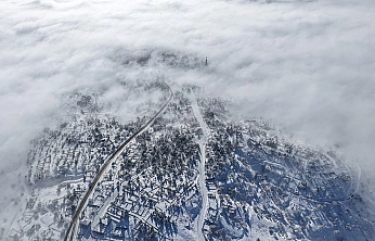 Sis ve kar altındaki tarihi Harput'ta kartpostallık manzaralar