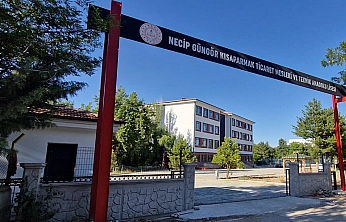 Tercih döneminde öğrencilere büyük müjde: İletişim Lisesi kendi binasına taşındı