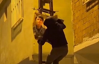 Terör örgütü mensuplarının posterini asan 4 kişi gözaltına alındı