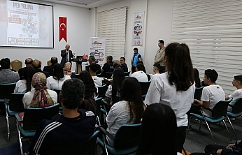 Vali Hatipoğlu, Öğrencilerle İpekyolu Merkezi'nde Bir Araya Geldi