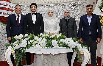 Yatkın ve Şeker ailelerinin mutlu günü