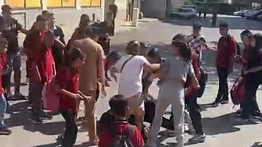 12 yaşındaki çocuğa 10 kişi saldırdı