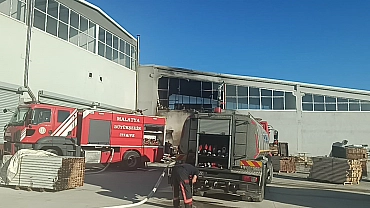 Malatya'da mobilya imalathanesinde korkutan yangın