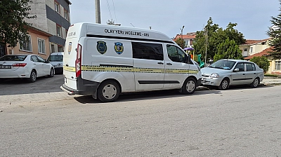 52 yaşındaki adam merdivenin altında ölü bulundu