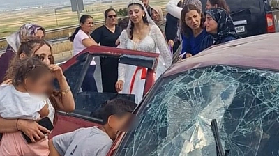 düğün konvoyu faciaya döndü: 2 ölü, 4 yaralı
