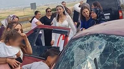 Düğün konvoyunda kaza: 2 ölü, 4 yaralı