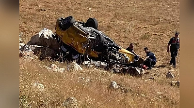 Elazığ'a taziye için gelen aile dönüş yolunda kaza yaptı: 1 ölü, 2 ağır yaralı