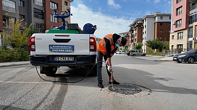 Elazığ Belediyesi'nden 12 ay kesintisiz larva mücadelesi
