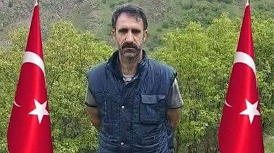 Elazığ'da acı olay! Düğüne giden amca ve yeğenine araç çarptı