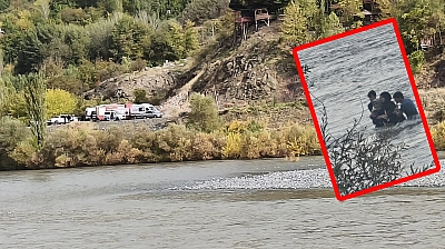 Elazığ'da baraj kapakları açıldı, aile Murat Nehri'nde mahsur kaldı
