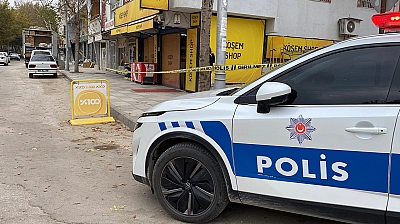 Elazığ'da dehşet anlar: İş yerine silahlı saldırı