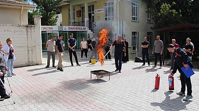 Elazığ'da hastane personeline yangın farkındalık eğitimi