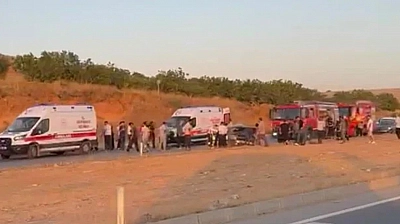 Katliam gibi kaza: 3 Ölü, 3 yaralı