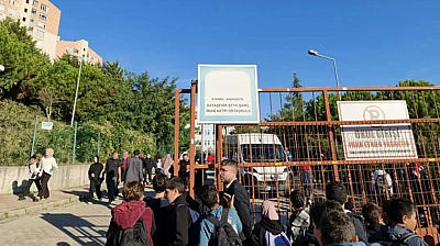 Okulda bıçaklı saldırı: 5 Kız öğrenci yaralandı