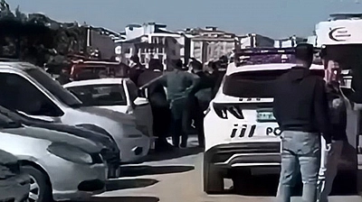 Oto galericiler sitesinde silahlı kavga: 1 yaralı