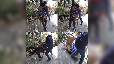 Yaşlı adamın boynunu kırmaya çalışıp kafasını tekmeledi