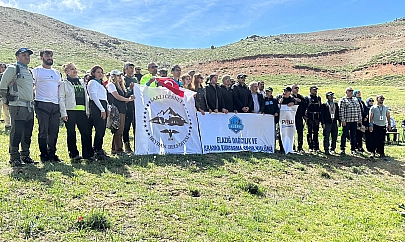 Akdağ'da Doğa Yürüyüşü Etkinliği Düzenlendi