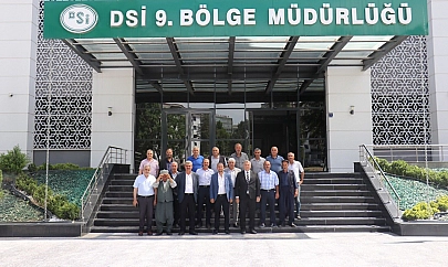 Battalgazi muhtarlarından Elazığ DSİ'ye sulama çıkarması