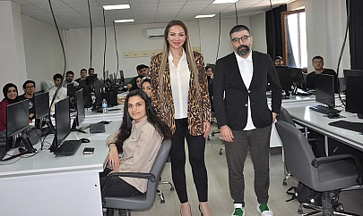 Diş hekimi Pınar Ardıçoğlu üniversite öğrencileriyle buluştu