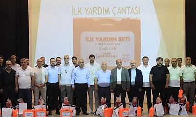 Elazığ Belediyesi'nden muhtarlara ilk yardım ve yangın söndürme tüpü