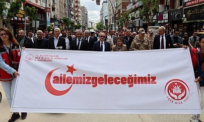 Elazığ'da 'Aile Yılı' yürüyüşü düzenlendi