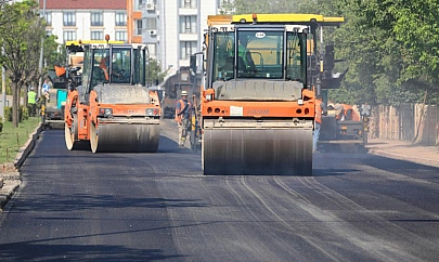 Elazığ'da asfalt seferberliği sürüyor