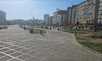 Elazığ'da cadde ve sokaklar boş kaldı