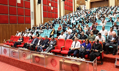 Elazığ'da hemşireler ve ebeler günü kutlandı