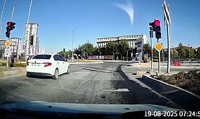 Elazığ'da kırmızı ışık ihlali kameralara yansıdı